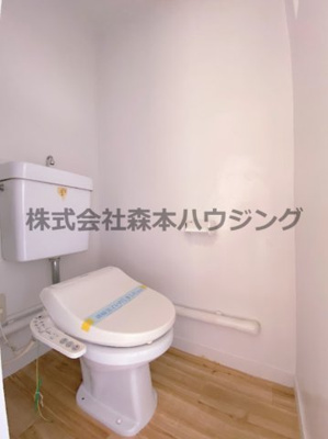 【トイレ】 | 　ビレッジハウス招提　3号棟 | 落ち着いた色調のトイレです
