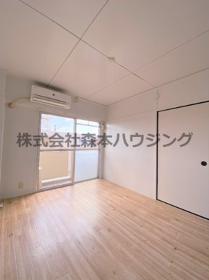 【洋室】 | 　ビレッジハウス招提　3号棟 | 明るい洋室です