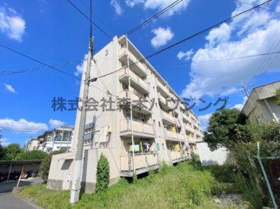 【外観】 | 　ビレッジハウス招提　3号棟 | 落ち着いた雰囲気の外観です