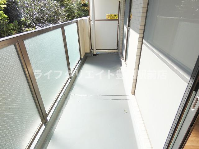 グレースピア百草園のバルコニー