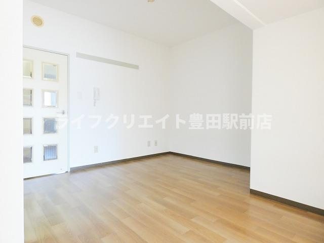 グレースピア百草園の居間・リビング