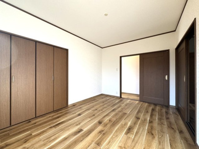 【洋室】 | 衣笠総門町貸家