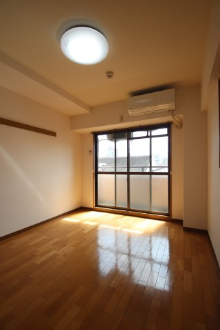 【寝室】 | ジュネスノーブル