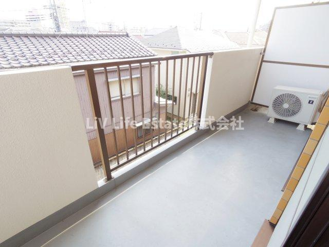 成安ビルのバルコニー|※別号室写真