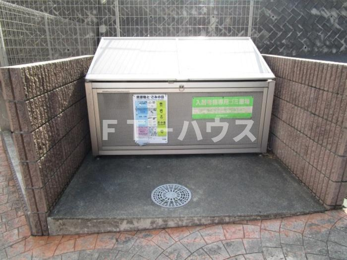フルール ポワールのその他|入居者専用ゴミストッカー