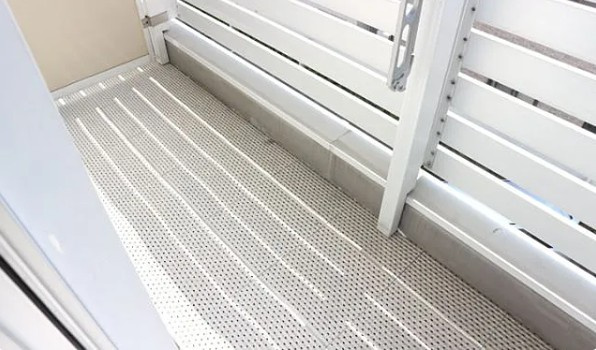 船橋市本中山３丁目のアパートのバルコニー
