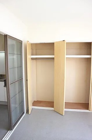 船橋市本中山３丁目のアパートの収納