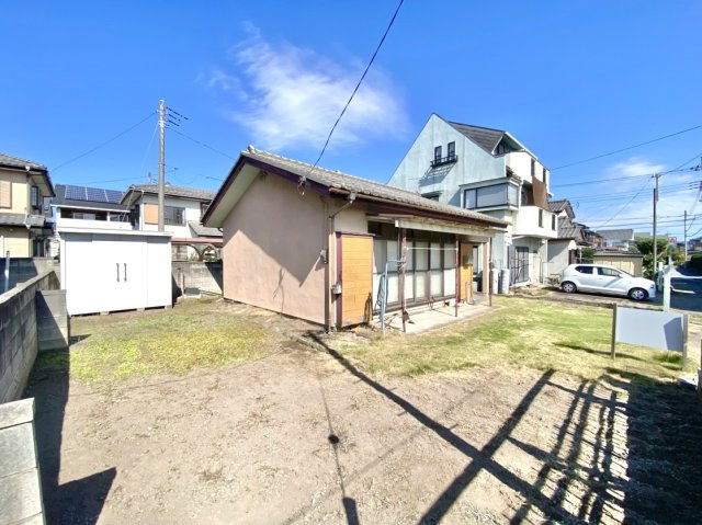 【中古戸建】高崎市棟高町の前面道路含む現地写真|■外観｜ここから始まる「日常」はご家族にとってかけがえのない時間となります。少しでも豊かに、快適に。