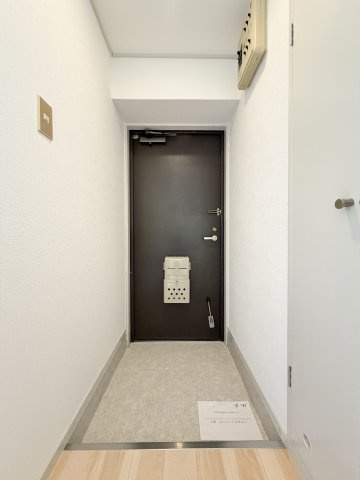 サンプロムナードの玄関