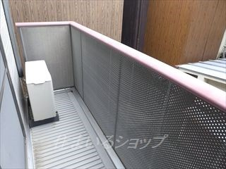 広島市安佐南区古市４丁目のアパートのバルコニー