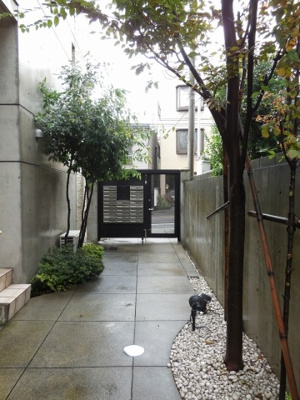 【エントランス】 | ZESTY西落合