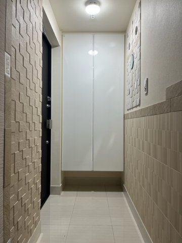 室内はエコカラット仕様の高級感ある内装となります。