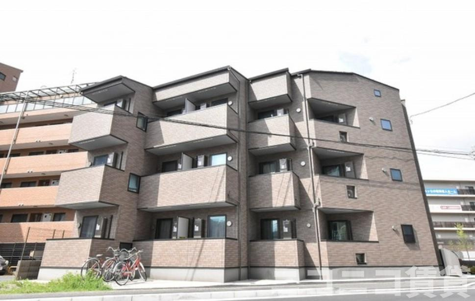 川崎市中原区市ノ坪のアパートの外観