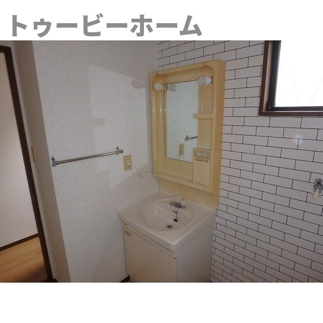 グランカーサA棟の洗面所|広い洗面スペース
