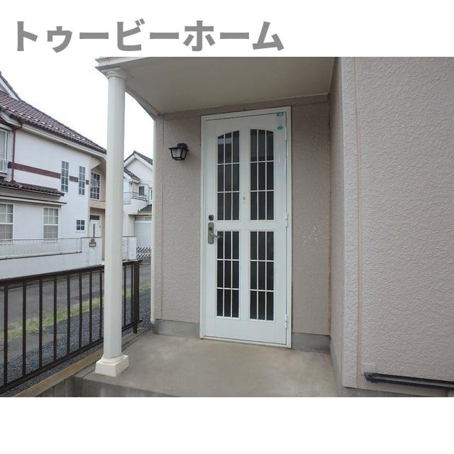 グランカーサA棟の玄関|明るい玄関です
