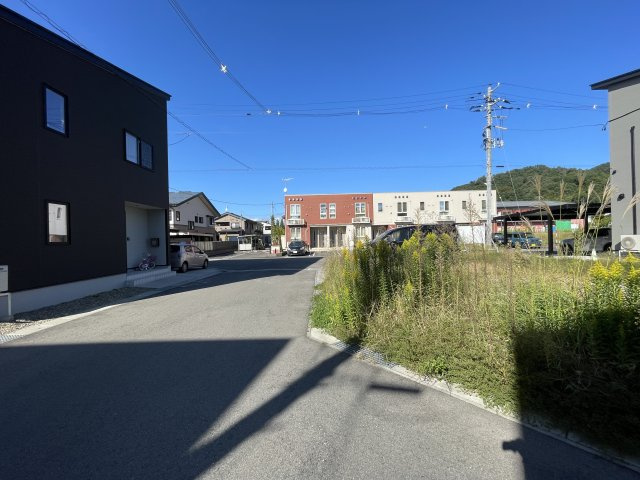 【建築条件付き売地】　会津若松市天寧寺町　東山小・第二中の前面道路含む現地写真|前面道路　西側幅員6.0ｍ公道