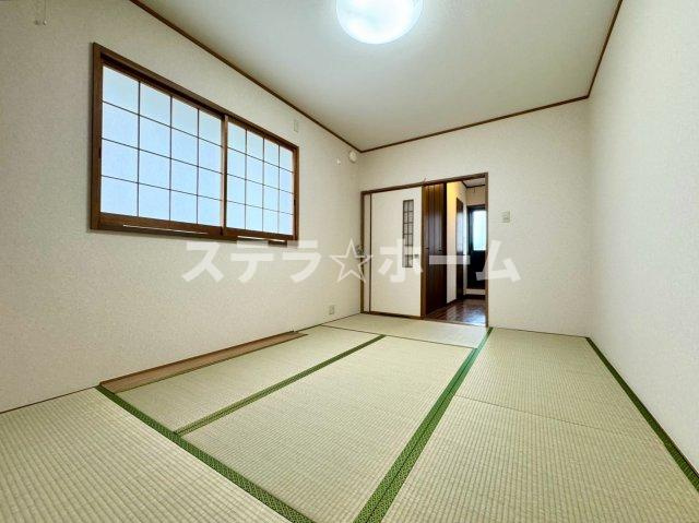 南正雀2 中古戸建の和室|和室ならではの温かな和の空間で寛ぎの時間を過ごせます