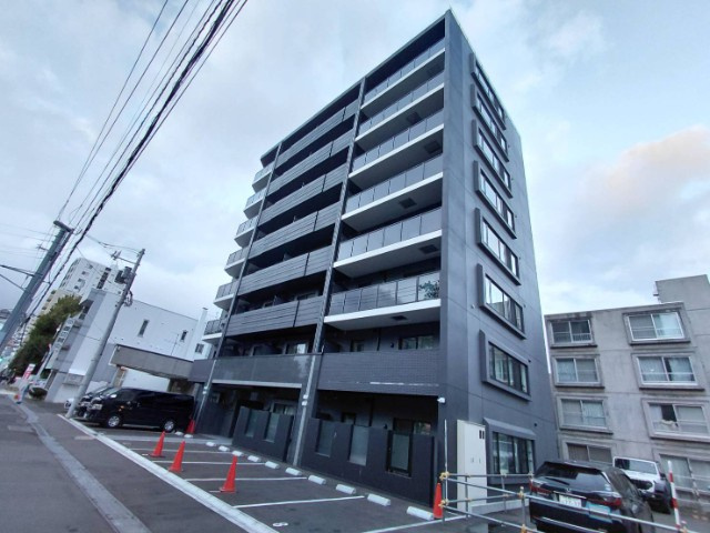 アルファスクエア北１１東１