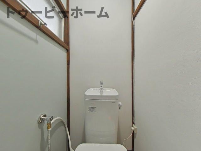 小手指ガーデン戸建のトイレ|シンプルで使いやすいトイレです