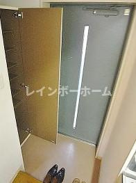 STEILARの玄関