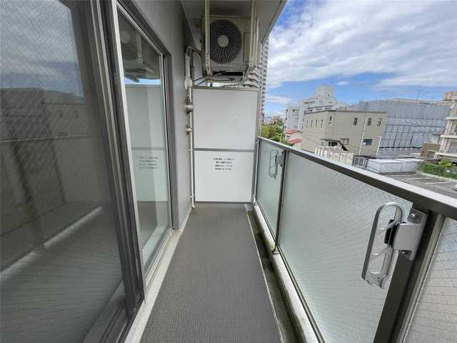 アスコット河原町駅前のバルコニー