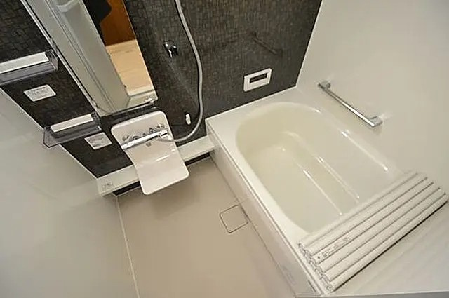 マ・メゾン岩屋の浴室