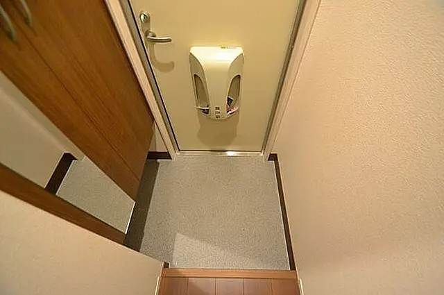マ・メゾン岩屋の玄関