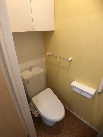 セレッソ花畑Ⅱのトイレ|落ち着いた色調のトイレです