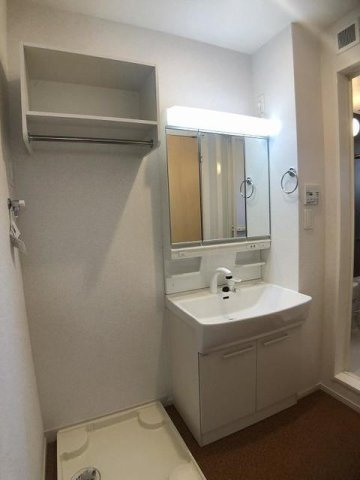 セレッソ花畑Ⅱの洗面所|忙しい朝には欠かせない洗面所です