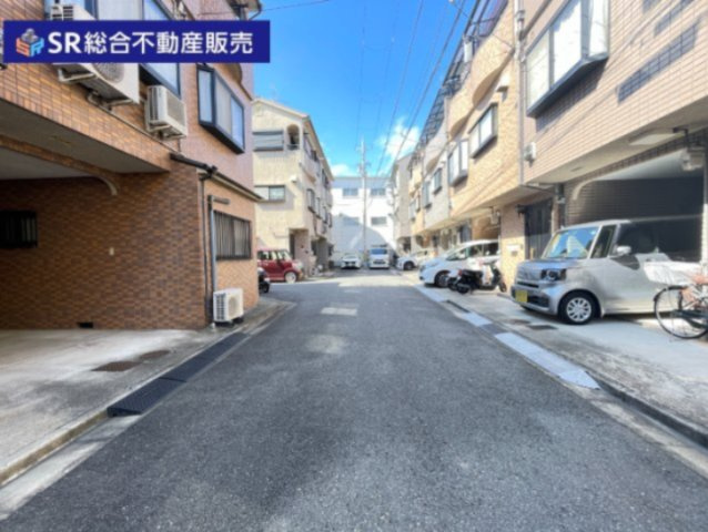 中鴻池町1丁目中古戸建の前面道路含む現地写真|弊社は中古戸建のご紹介、その後のリフォームのご提案、
賃貸物件のご紹介、すべてご対応可能です。
お客様にあったプランをご提案致します。
まずはお問合せ下さいませ。