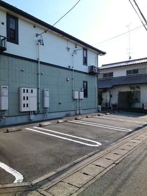 Ｓ’ＣＩＥＬの駐車場