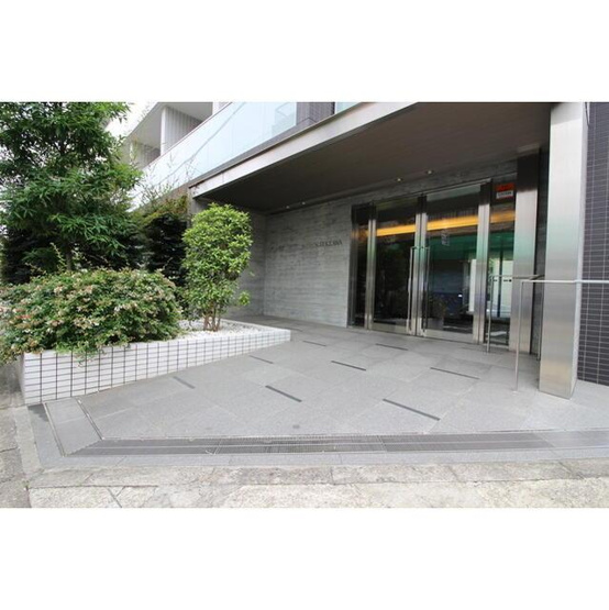 【エントランス】 | プレール・ドゥーク下北沢