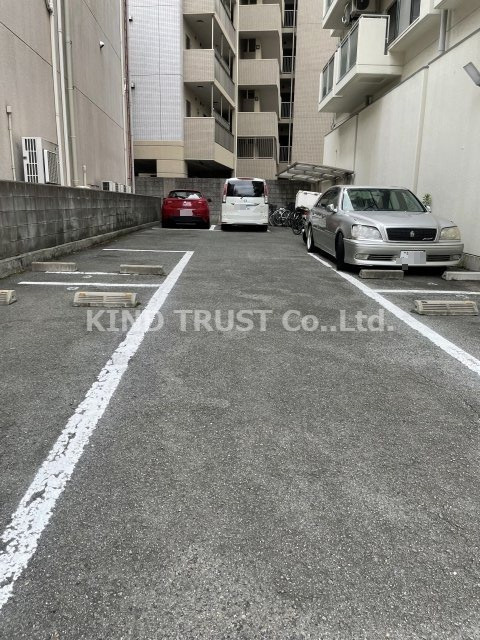 メゾンベルクレール中津の駐車場|駐車場があります