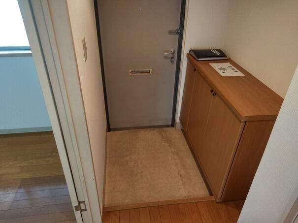 野沢３丁目仮住まいマンションの玄関|きれいな玄関です