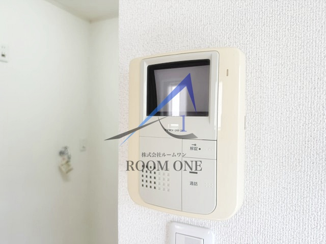 ファサード代田のセキュリティ|モニター付きインターホンです。