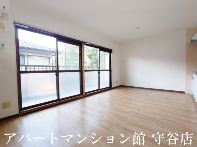 NKマンション第2の居間・リビング