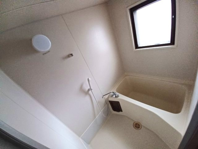 アネックス山崎の浴室