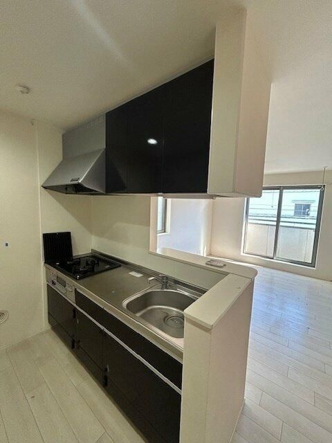 世田谷区駒沢５丁目の賃貸マンションのキッチン