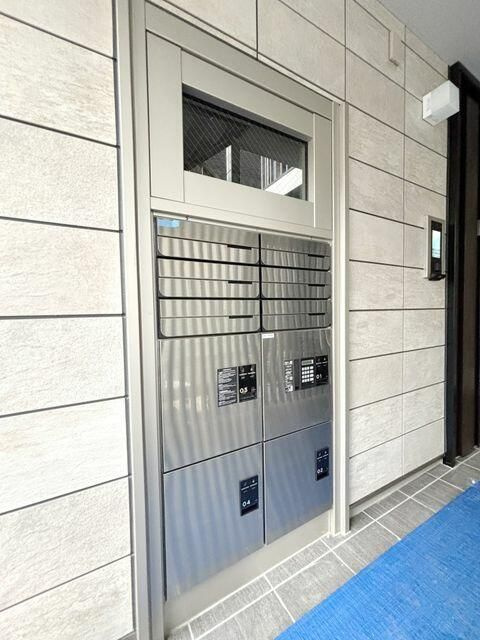 ＦＵＪＩＳＯＲＡ　ＣＯＵＲＴ　ＳＨＩＭＯＵＭＡのエントランス|落ち着いたエントランスです