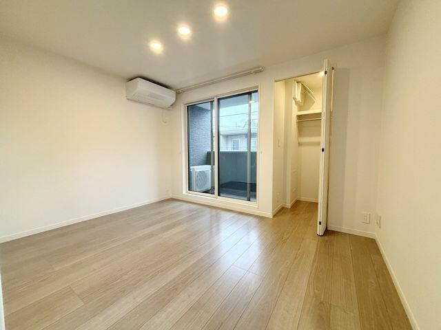 ＦＵＪＩＳＯＲＡ　ＣＯＵＲＴ　ＳＨＩＭＯＵＭＡの寝室|落ち着いた色調の寝室です