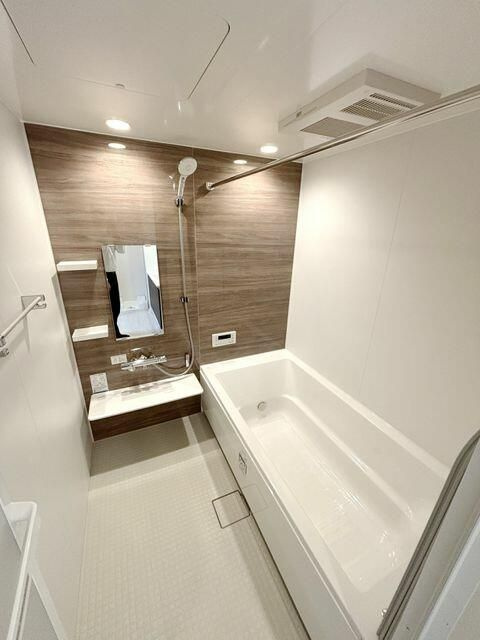 ＦＵＪＩＳＯＲＡ　ＣＯＵＲＴ　ＳＨＩＭＯＵＭＡの浴室|コンパクトで使いやすいお風呂です
