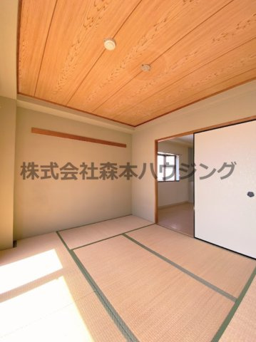 【和室】 | 　ペルフメリア・コーテラⅡ | 明るい和室です