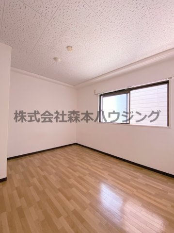 【洋室】 | 　ペルフメリア・コーテラⅡ | 明るい洋室です