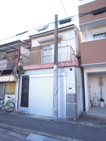 尼崎市崇徳院２丁目の倉庫