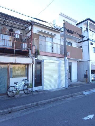 尼崎市崇徳院２丁目の倉庫