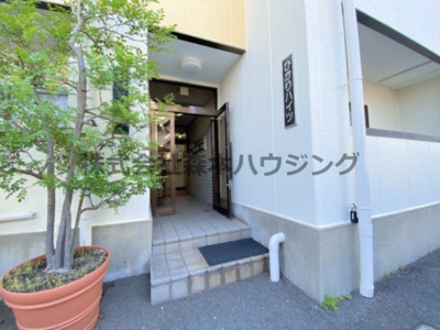 【エントランス】 | 　ヒカリハイツ | 毎日通るエントランスはこのようになっています