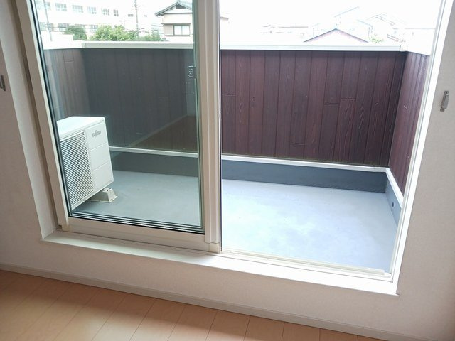 Ｃａｓａ　ＳｅｒｅｎｏⅠのバルコニー|お洗濯にも便利なバルコニー付き