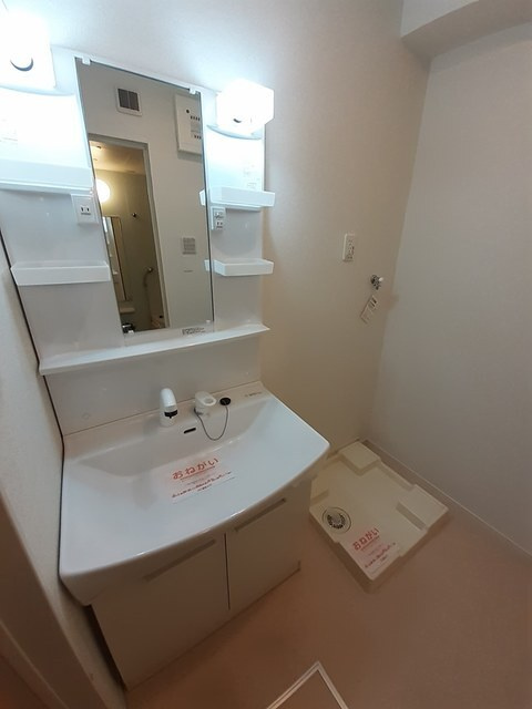 ＬａＴｏｕｒＫＡＩＺＡＷＡ　Ⅳの洗面所