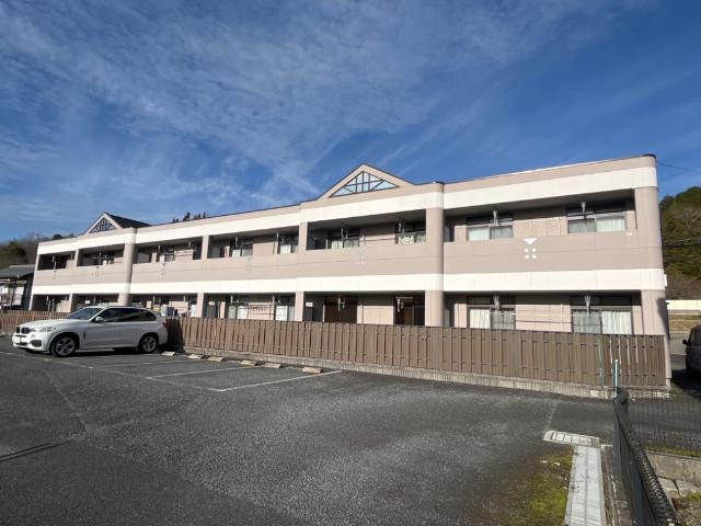 ロイヤルパインズＢ棟