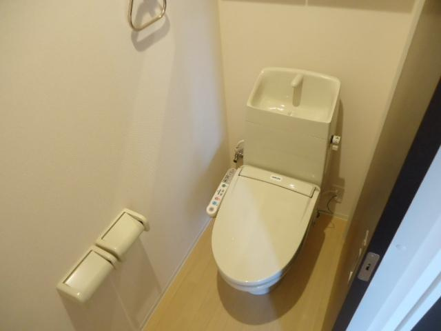 アリエルのトイレ|シャワー付トイレ